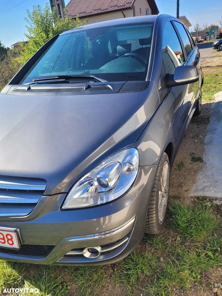 Mercedes-Benz B 180 CDI Autotronic - 11