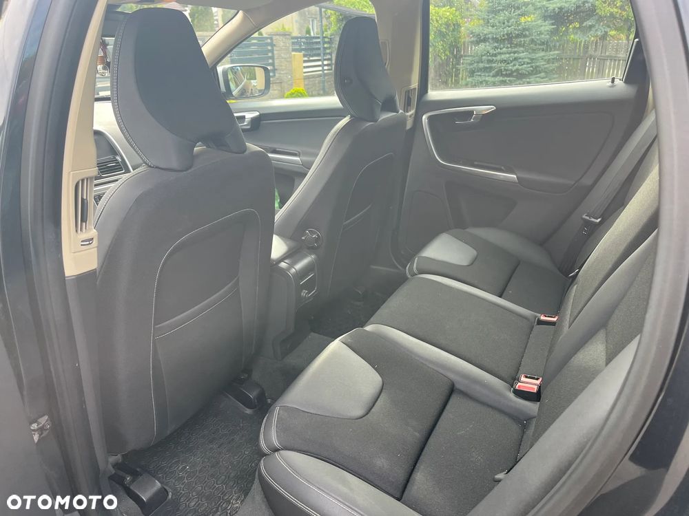 Volvo XC 60 D4 Geartronic Momentum - 10