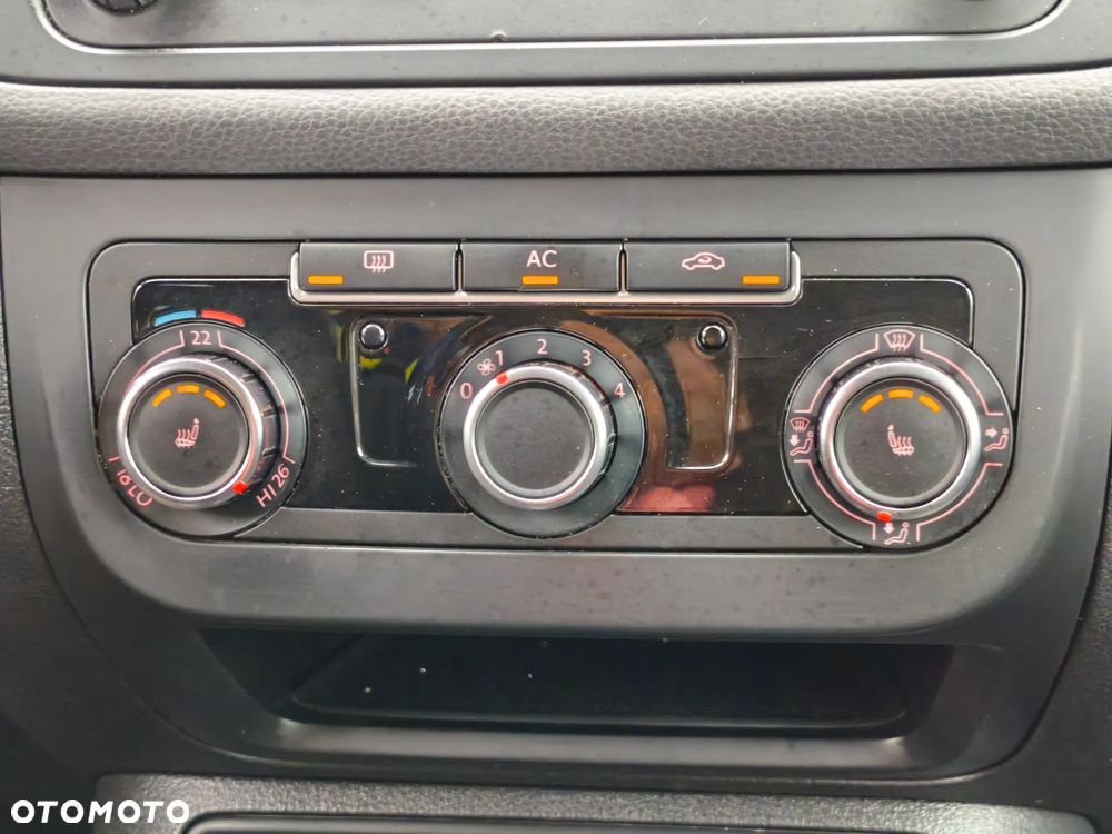 Volkswagen Golf Plus - 17