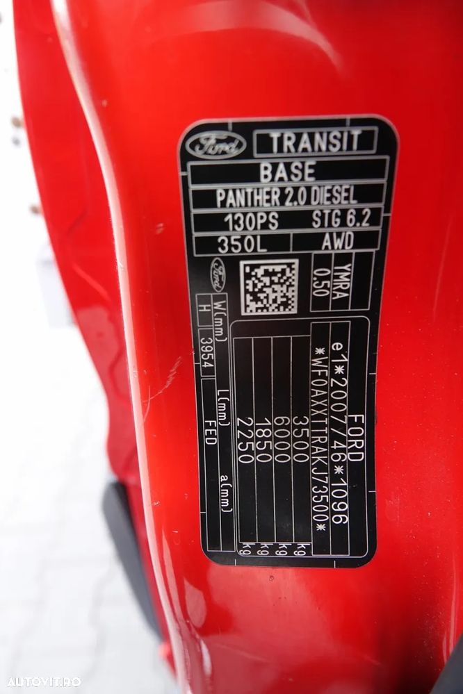 Ford TRANSIT 350 / PLATFORMĂ / MANUALĂ / 3 LOCURI / MASĂ NETĂ 3500 KG / - 35