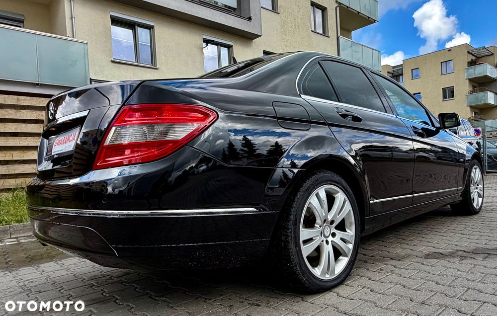 Mercedes-Benz Klasa C 180 BlueEFFICIENCY 7G-TRONIC Avantgarde - 4