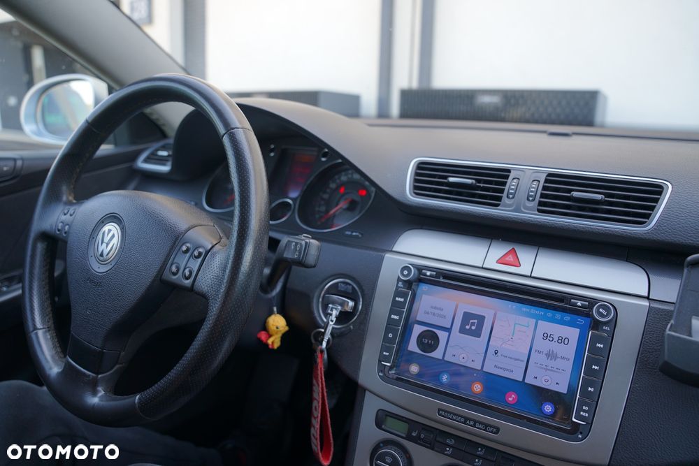Volkswagen Passat 2.0 TDI DPF Comfortline - 11