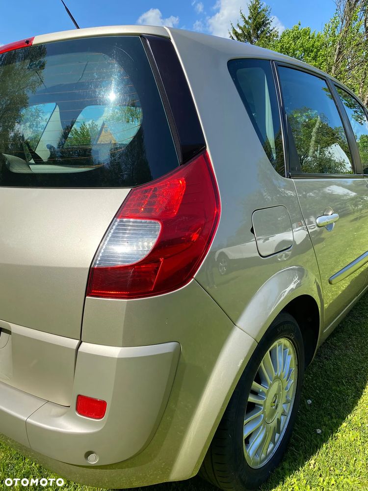 Renault Scenic 1.9 dCi Luxe Privilege - 11