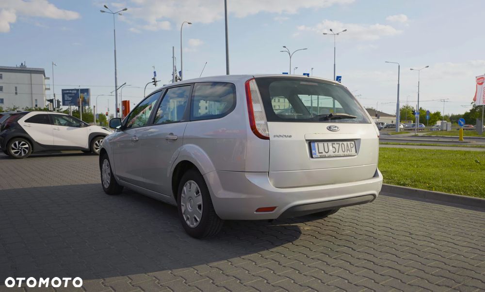 Ford Focus 1.8 FF Ambiente - 4
