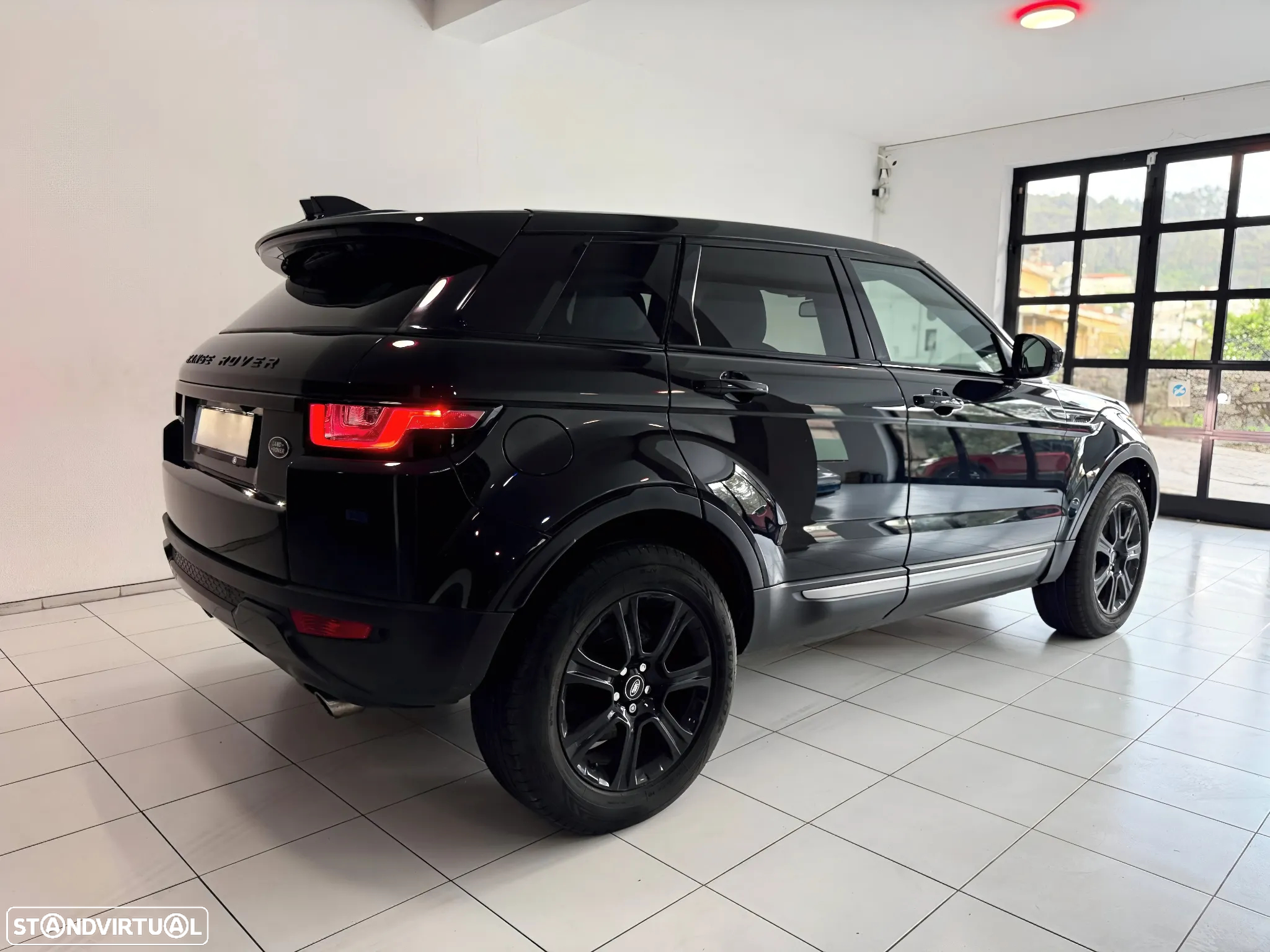 Land Rover Range Rover Evoque 2.0 TD4 HSE Dynamic Auto - 4