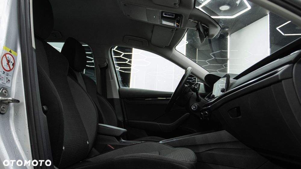 Skoda Octavia 2.0 TDI Ambition DSG - 17