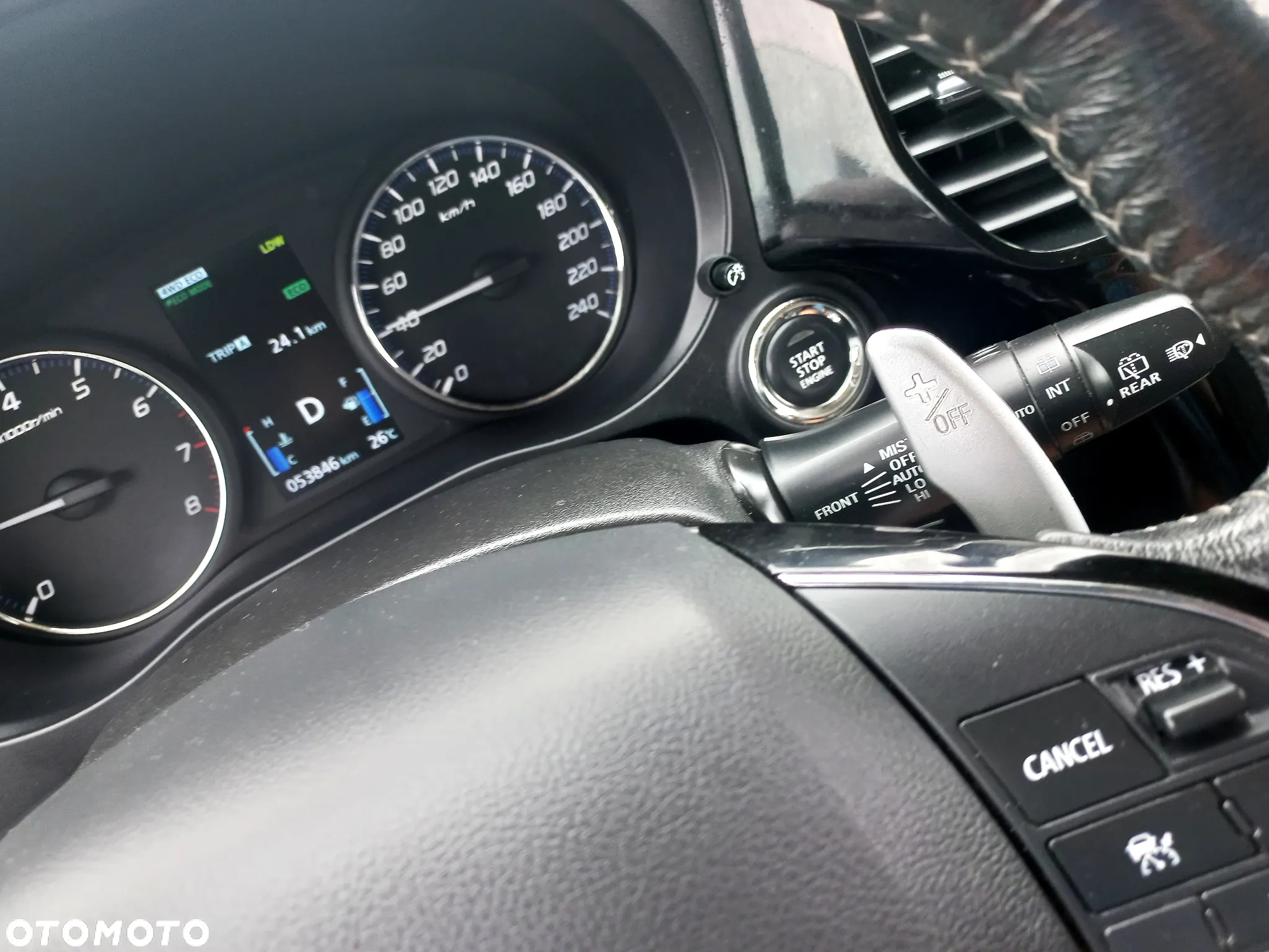 Mitsubishi Outlander 2.0 Intense + Navi 4WD CVT - 14