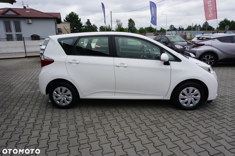 Toyota Verso S 1.33 VVT-i Life - 11