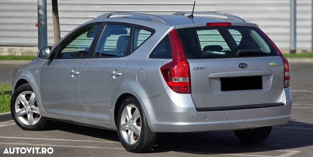 Kia Ceed - 4