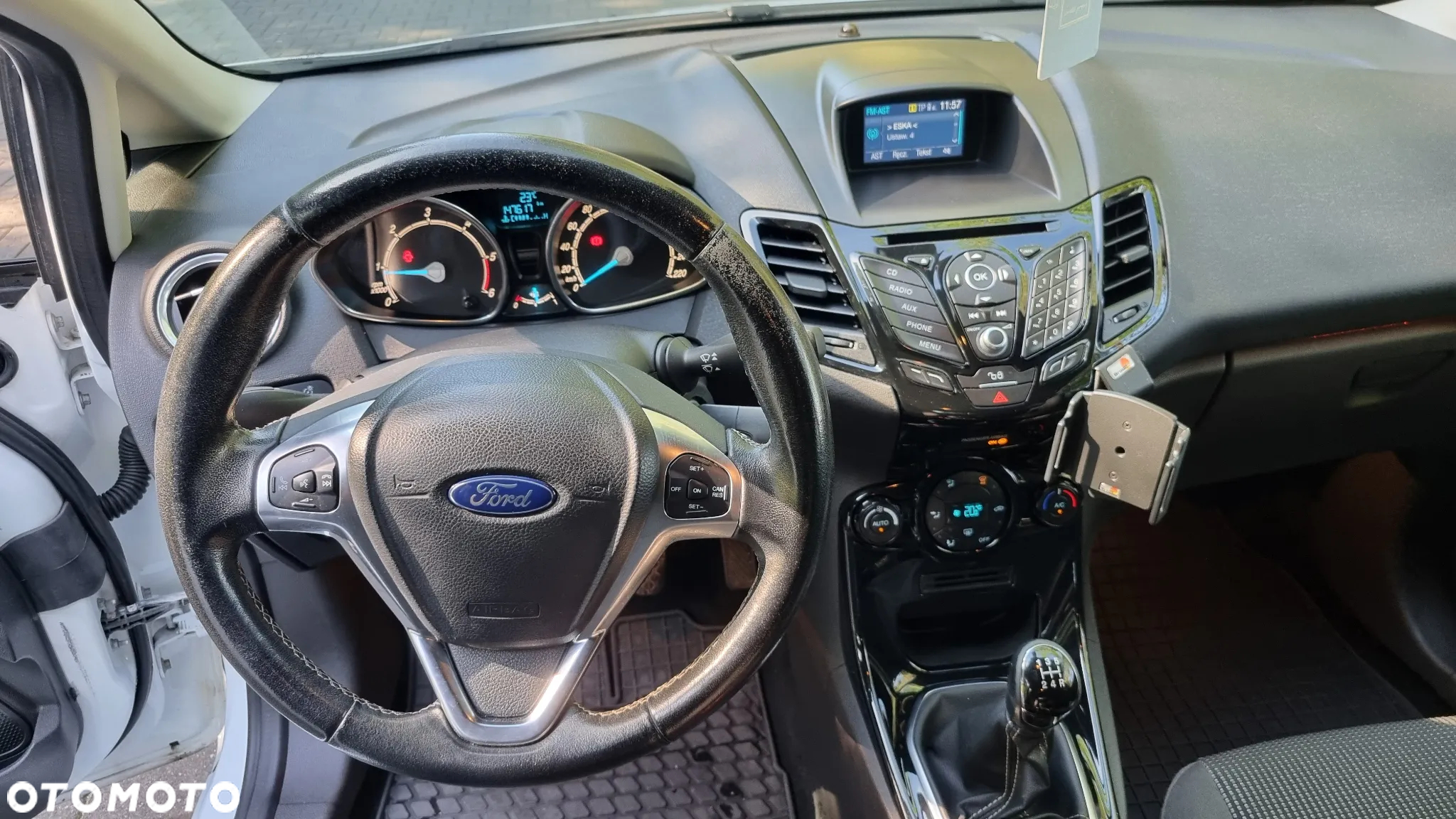 Ford Fiesta 1.5 TDCi Titanium - 8