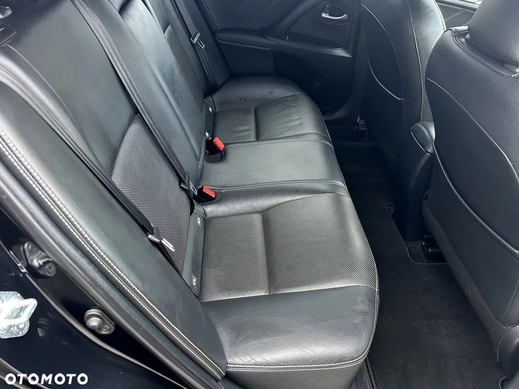 Toyota Avensis - 28