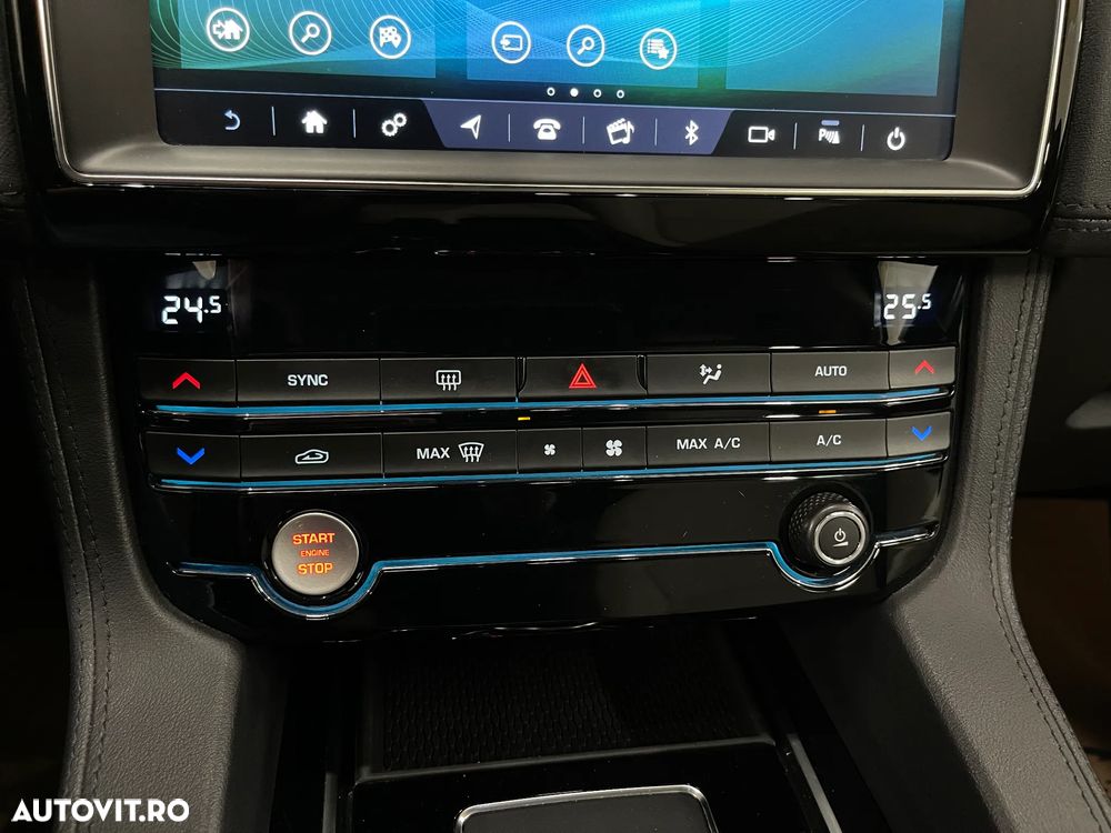 Jaguar F-Pace 20d AWD Aut. Portfolio - 18