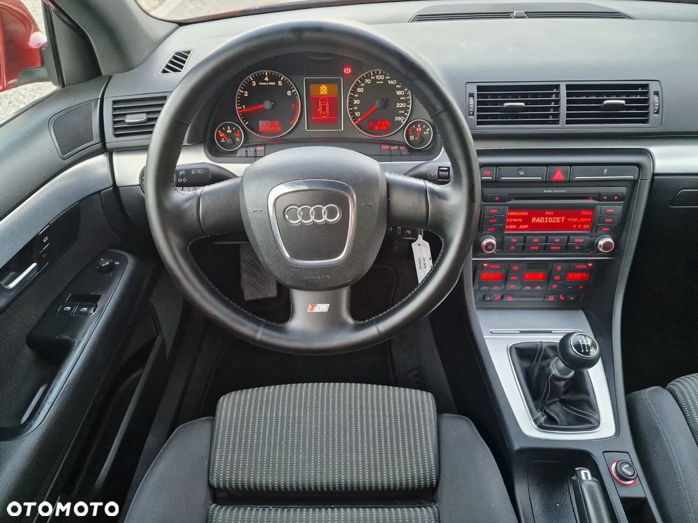 Audi A4 Avant - 25