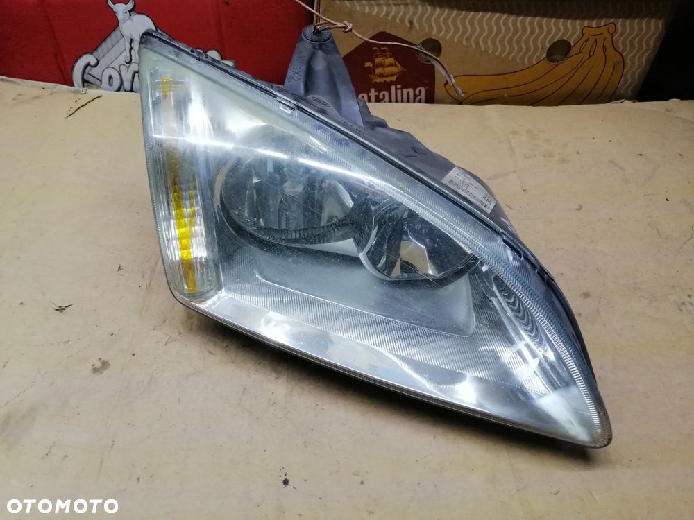 Ford Fokus MK 2 II lampa prawa kompletna oryginał 4M51-13W029-AC EU - 1