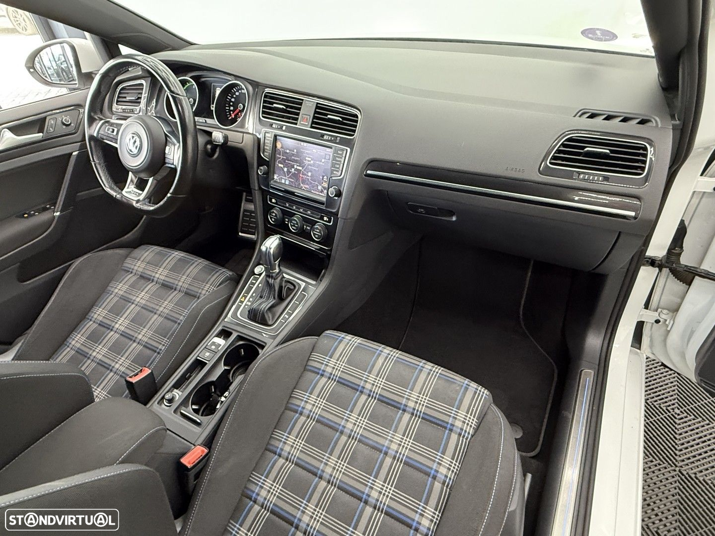 VW Golf 1.4 GTE Plug-in - 15