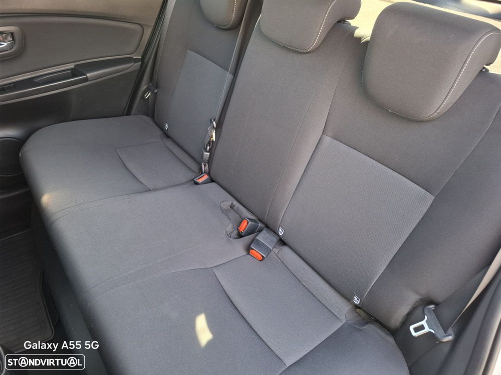 Toyota Yaris 1.5 HSD Square Collec.White - 22