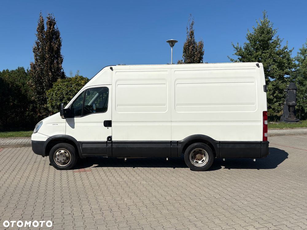 Iveco C35V - 12