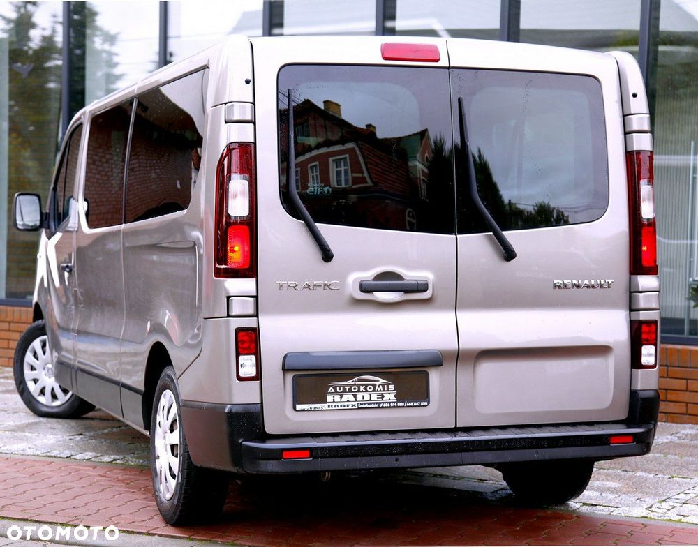 Renault Trafic Grand SpaceClass 2.0 dCi EDC - 25