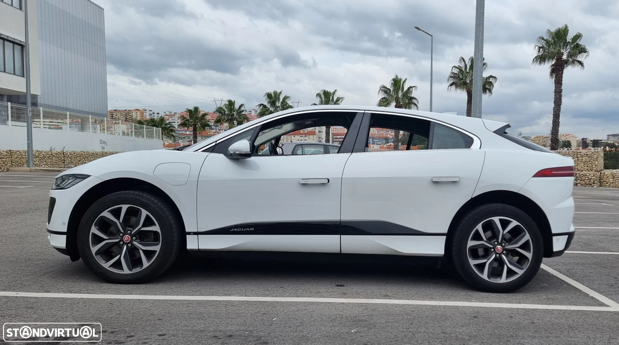 Jaguar I-Pace EV400 AWD S - 4