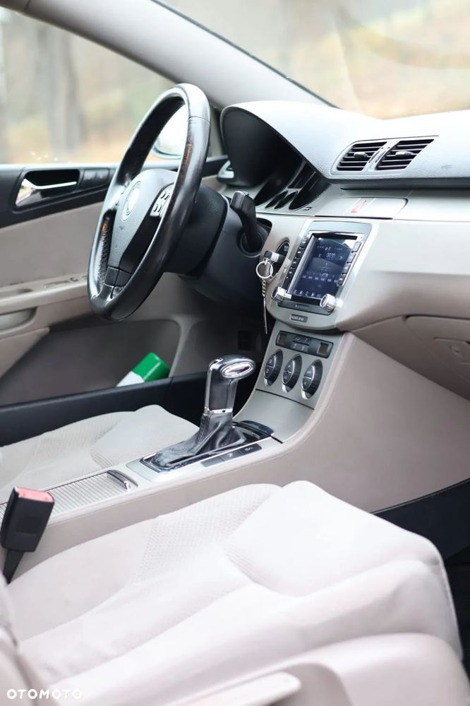 Volkswagen Passat 2.0 TDI DPF Highline DSG - 8