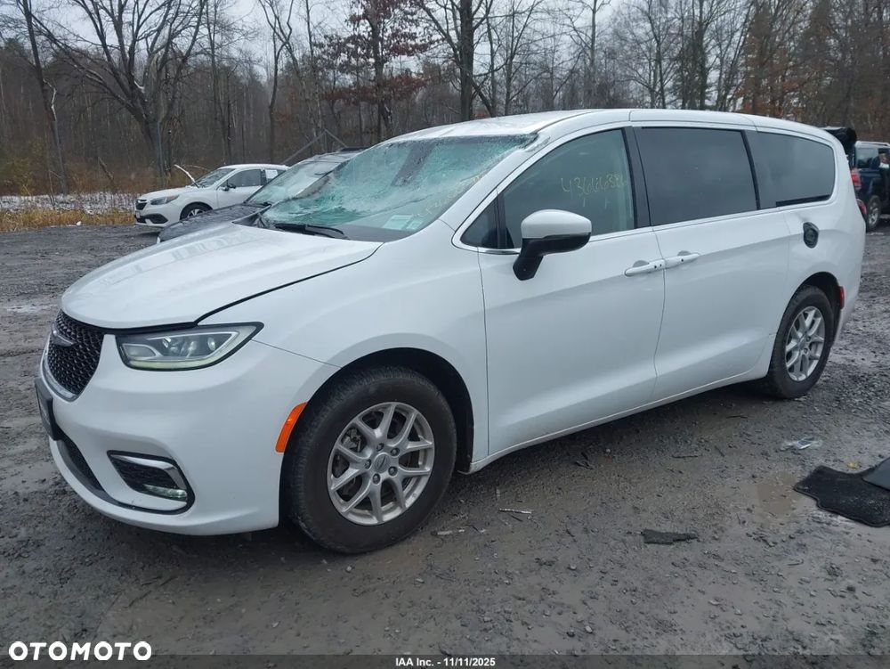 Chrysler Pacifica - 8