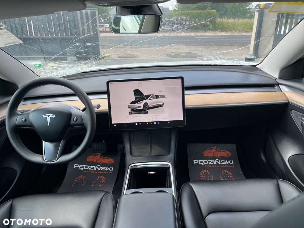 Tesla Model 3 - 11