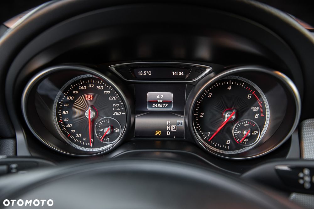 Mercedes-Benz CLA 200 d 4Matic 7G-DCT - 20