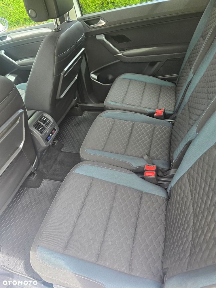Volkswagen Touran 1.6 TDI SCR IQ.DRIVE - 11