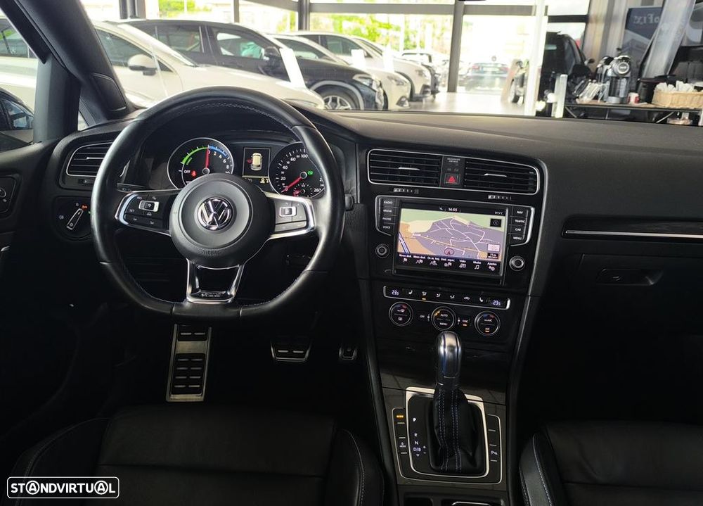 VW Golf 1.4 GTE Plug-In-Hybrid DSG - 29