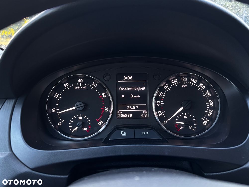 Skoda RAPID 1.2 TSI Active - 12