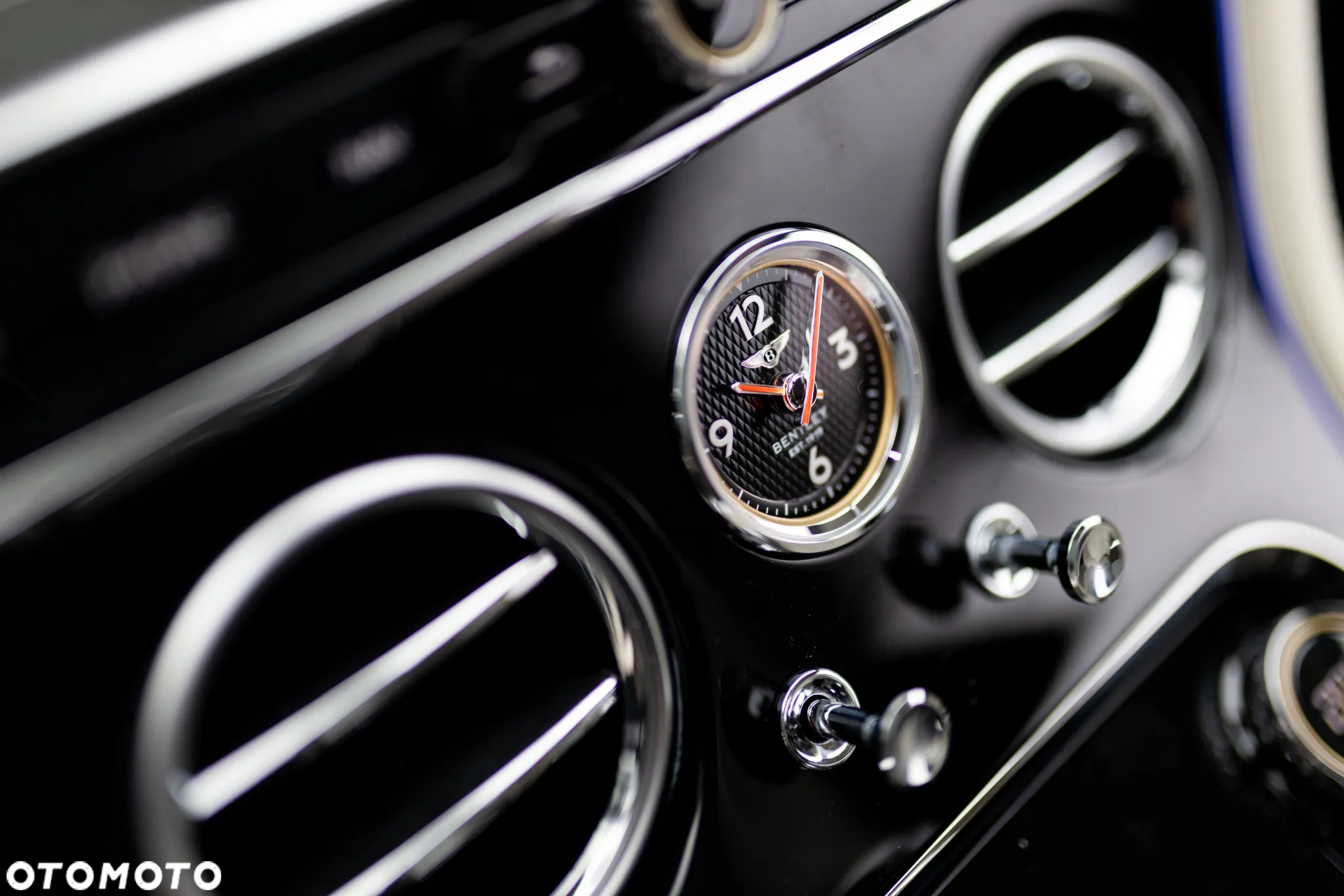 Bentley Continental GT - 10