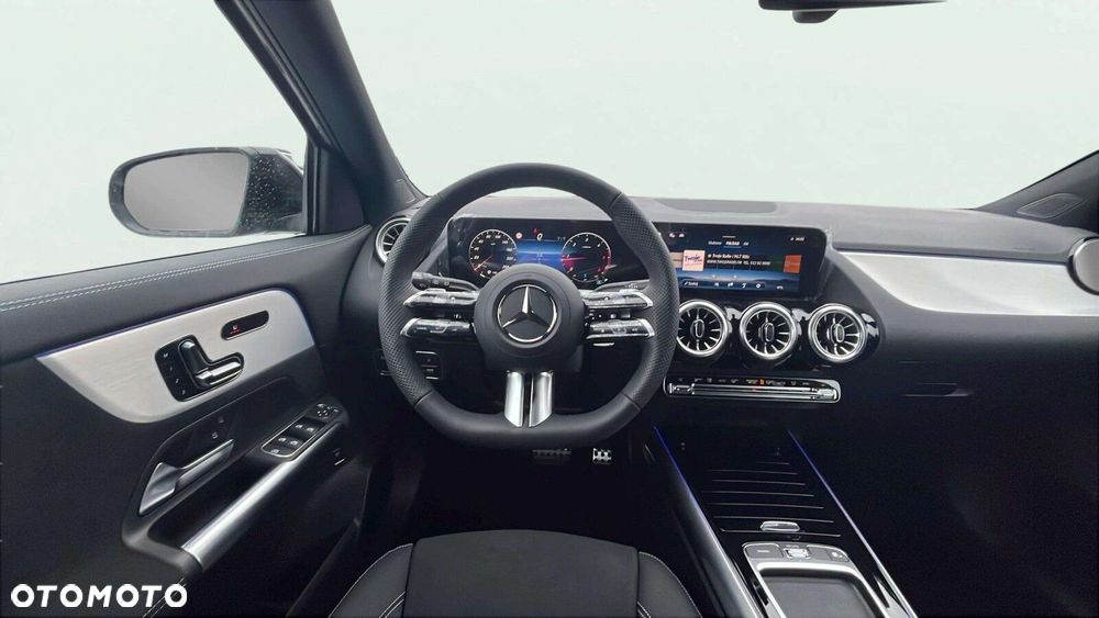 Mercedes-Benz GLA - 13