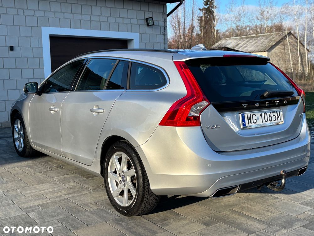 Volvo V60 D4 Geartronic Momentum - 7