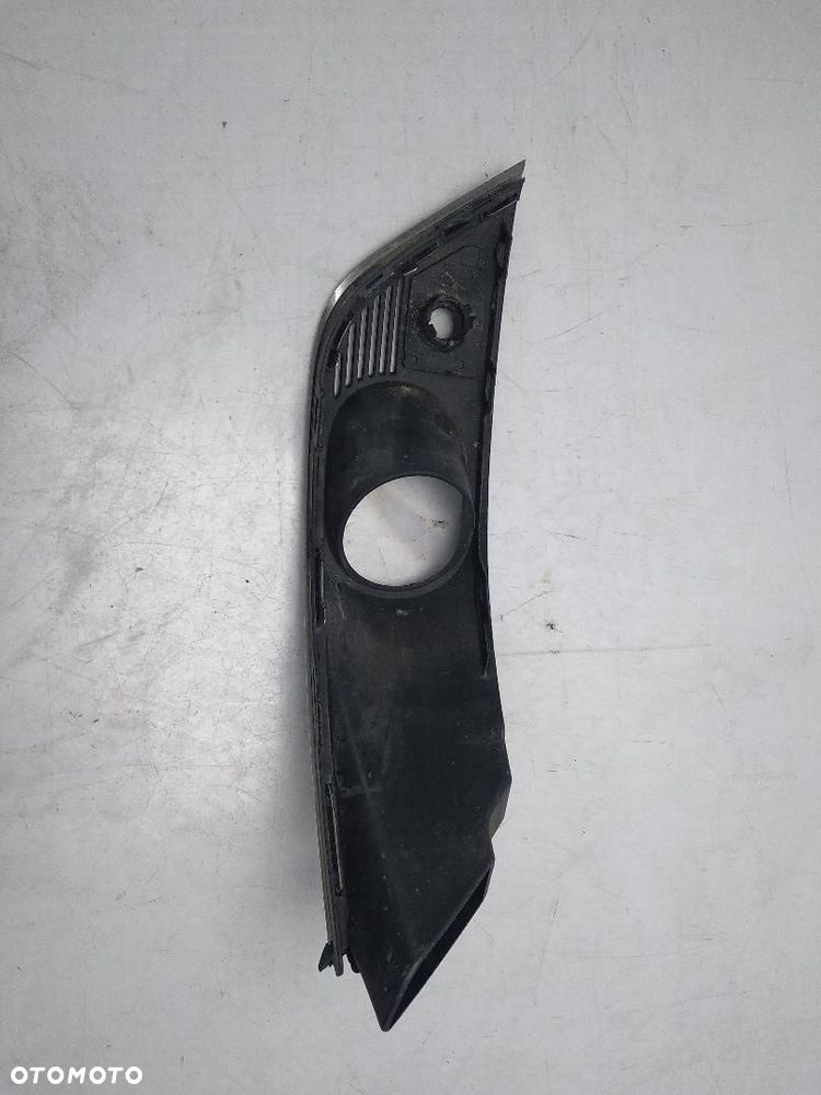 KRATKA ZDERZAKA PRAWA HALOGEN PDC CHROM RENAULT MEGANE IV 261A28562R - 2