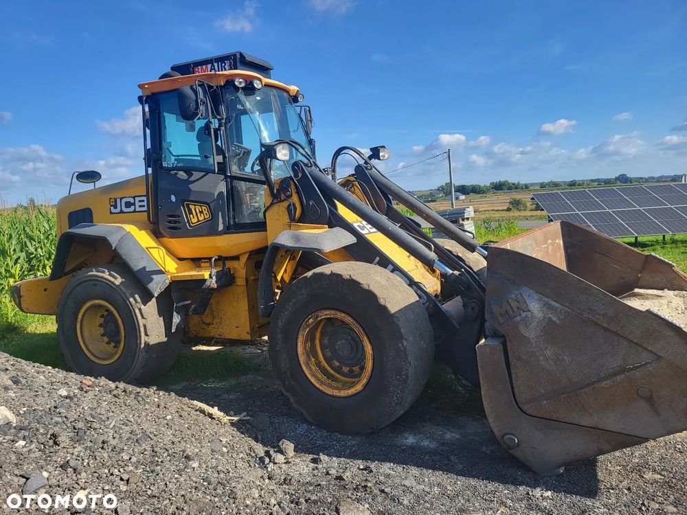 JCB 437 - 5