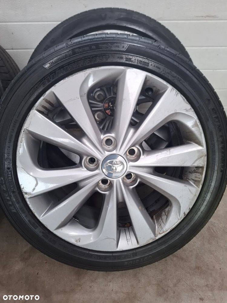 TOYOTA AURIS E18 1.8 HYBRYDA HB KOLA FELGI 225/45 R17 - 3