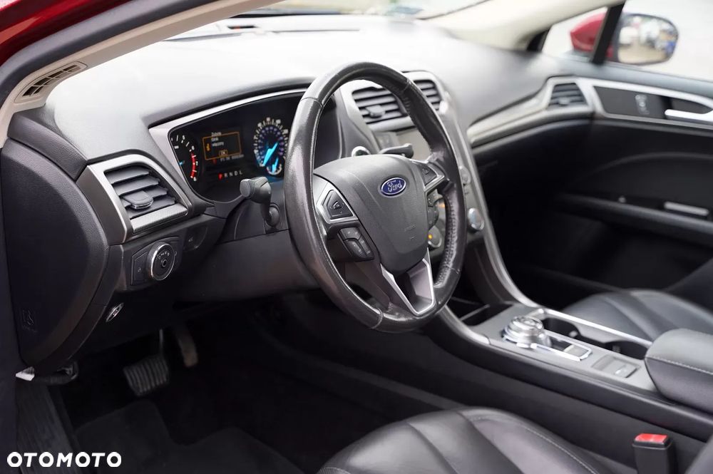 Ford Fusion - 11
