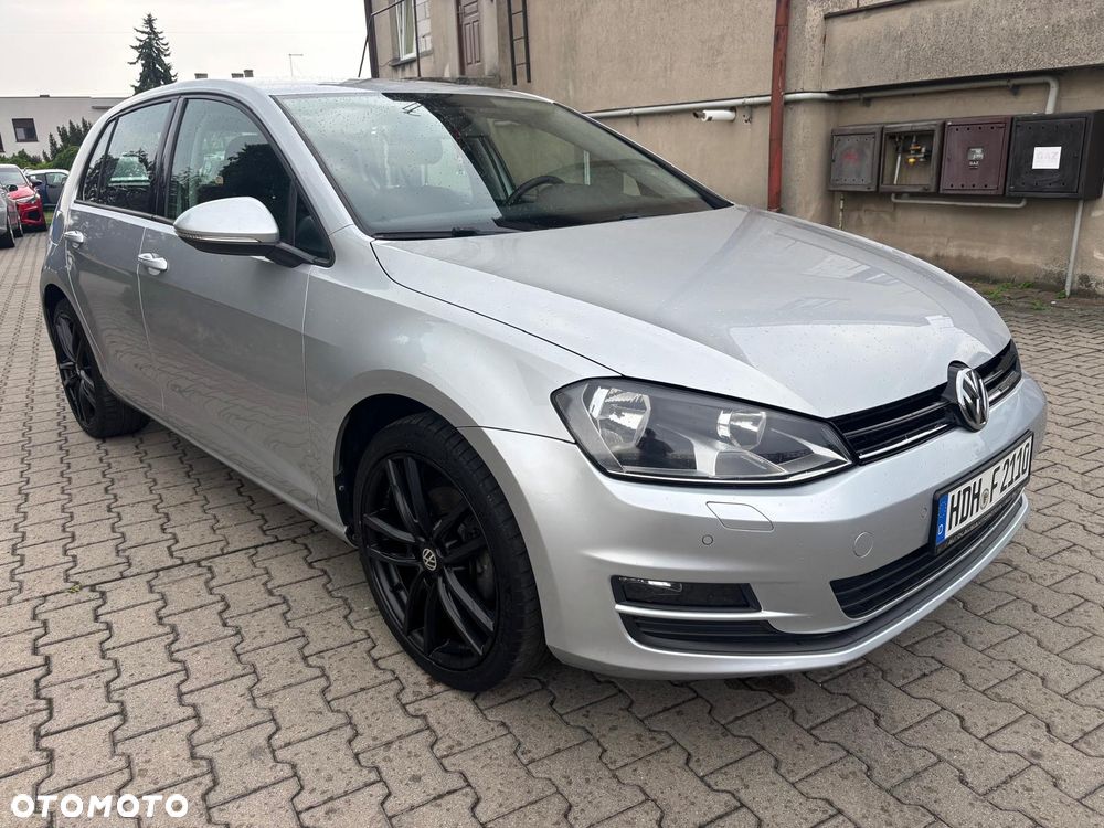 Volkswagen Golf - 2