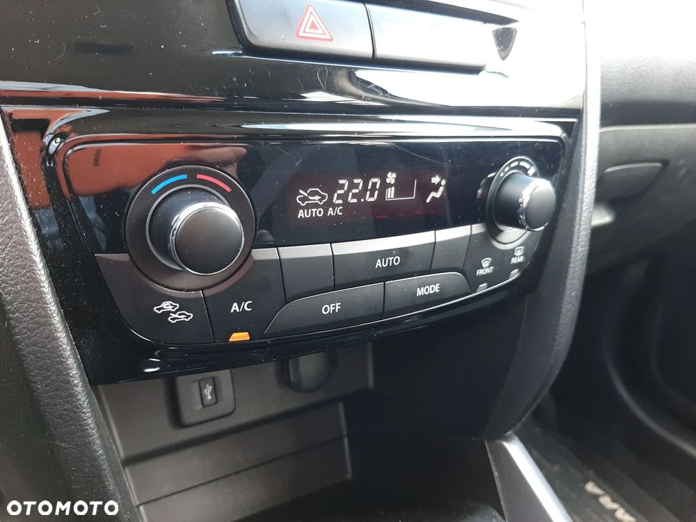 Suzuki Vitara 1.4 Boosterjet mHEV Elegance 2WD - 27