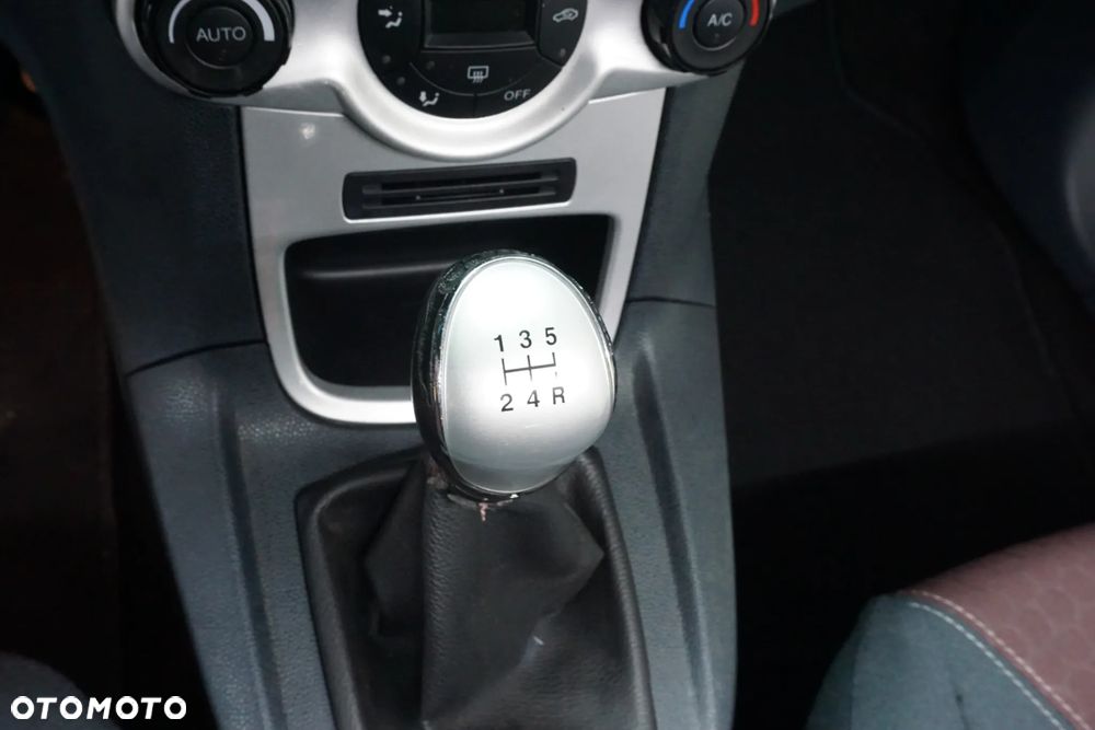 Ford Fiesta 1.4 TDCI - 24