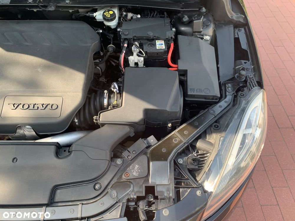 Volvo V40 D2 R-Design Kinetic - 14