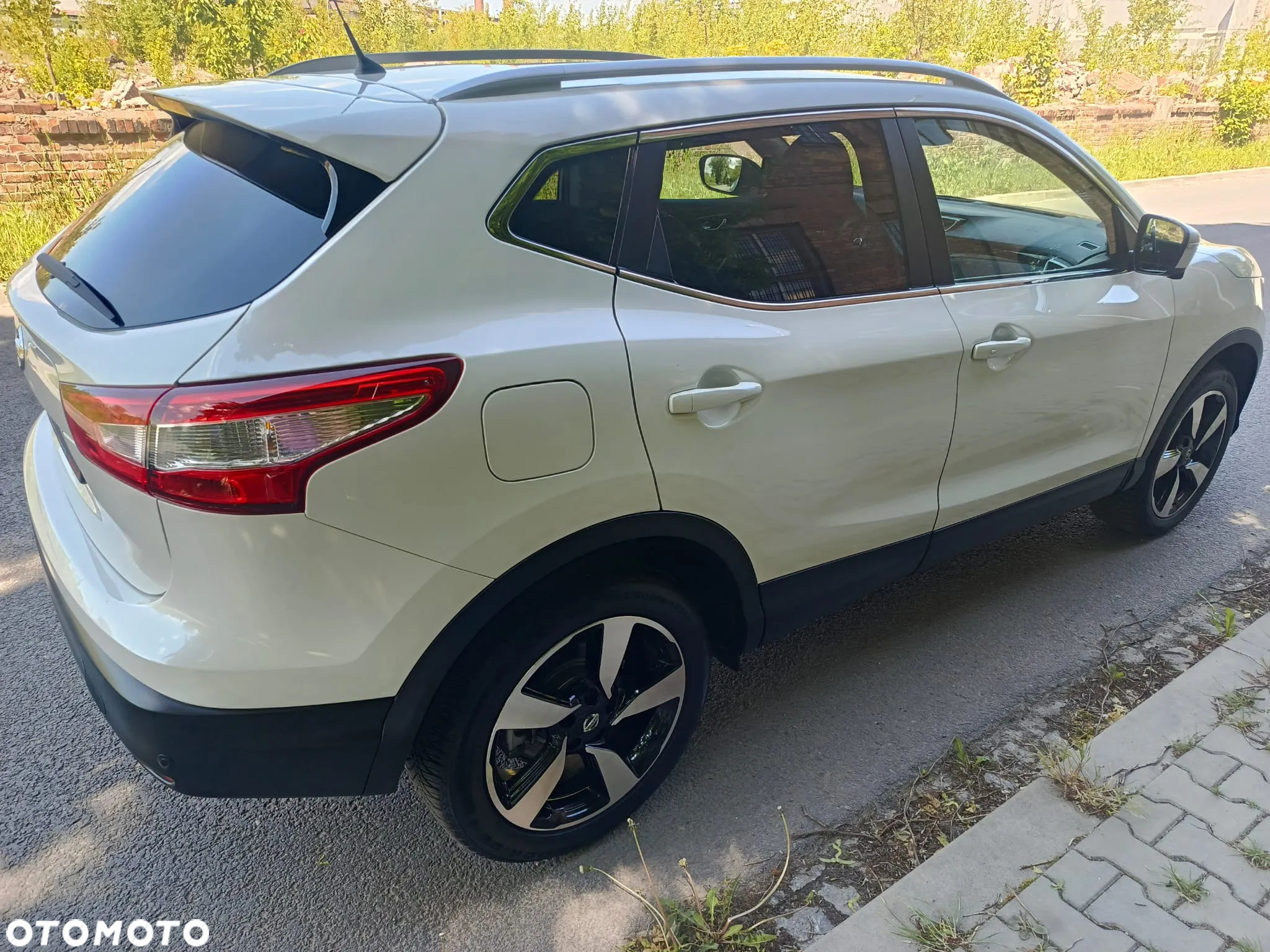 Nissan Qashqai 1.2 DIG-T N-Connecta EU6 - 9
