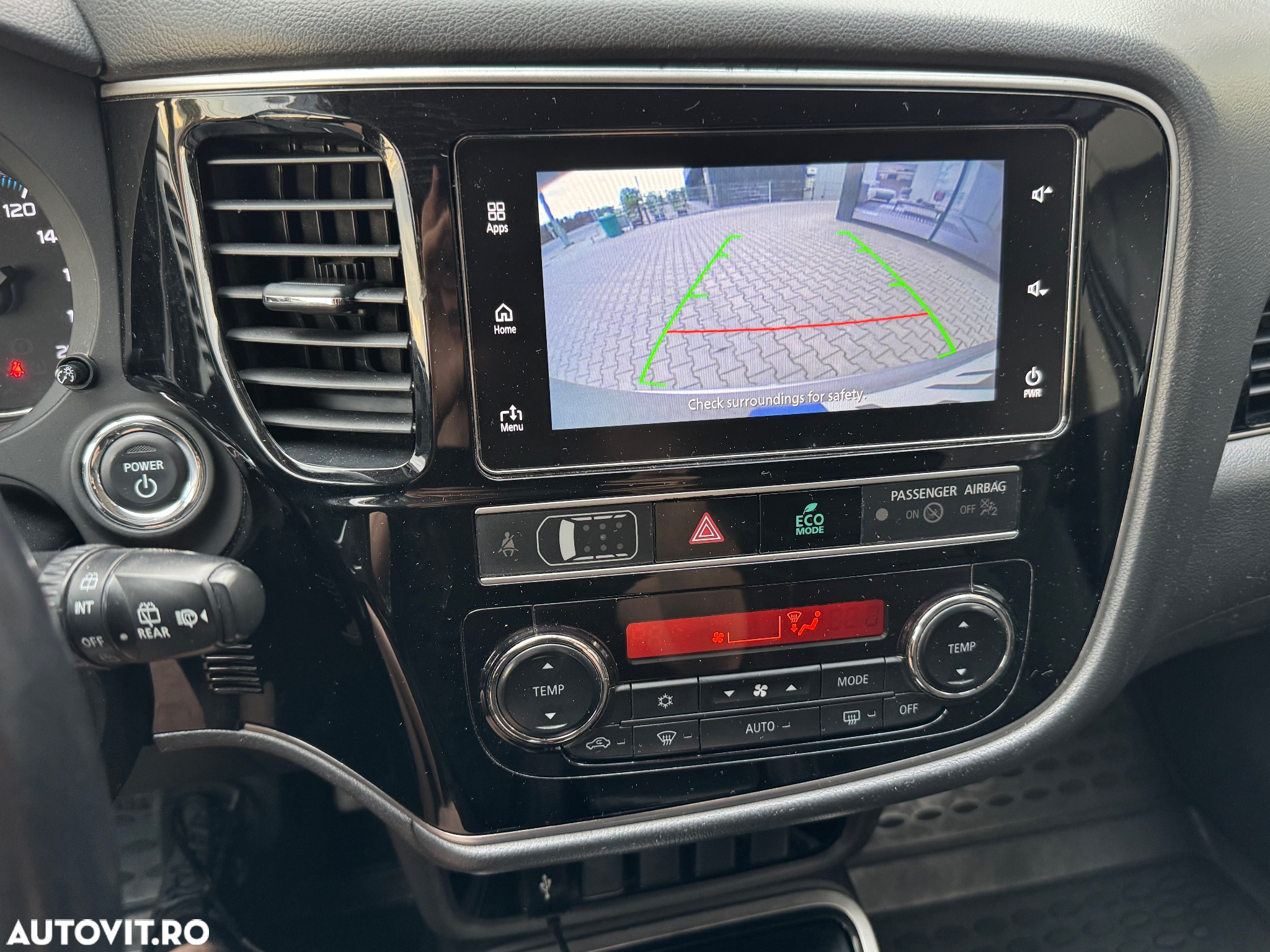 Mitsubishi Outlander 2.4 4WD Plug-In Hybrid Plus - 8