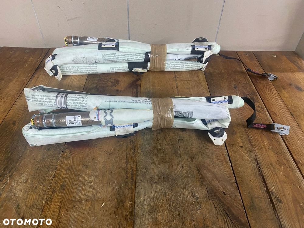 MERCEDES gla 156 kurtyna prawa - 1