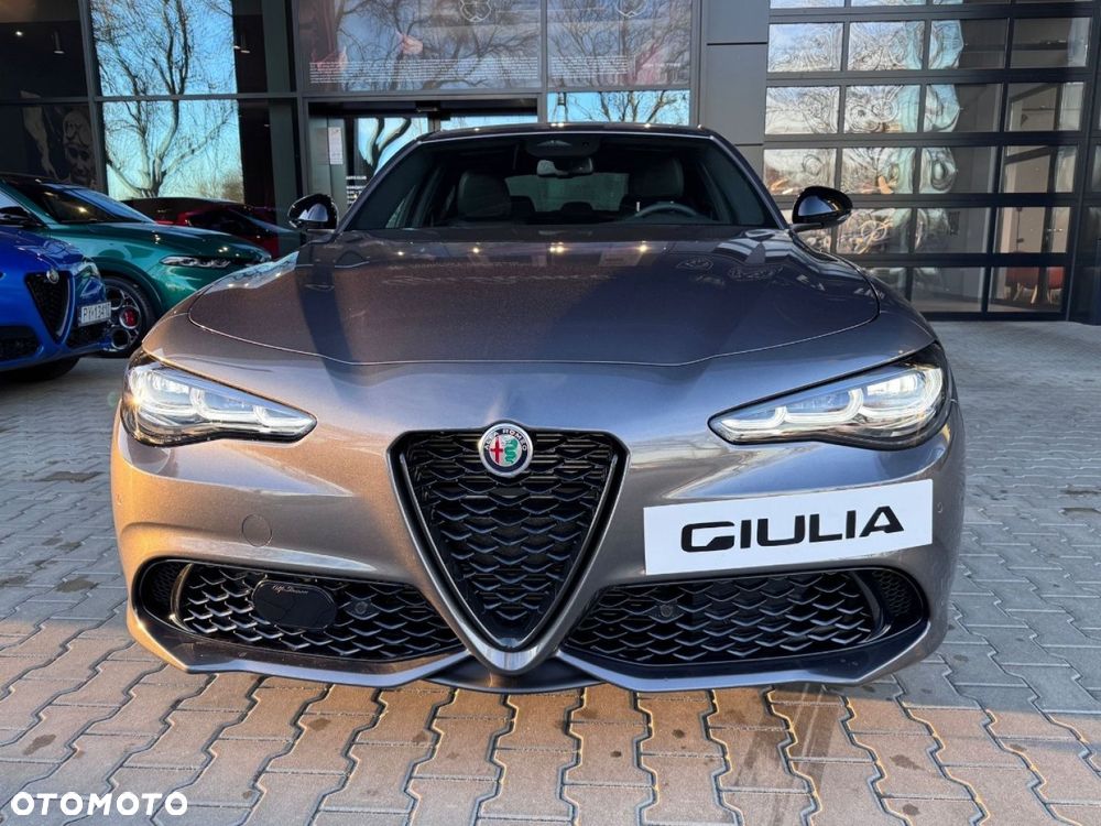 Alfa Romeo Giulia - 4