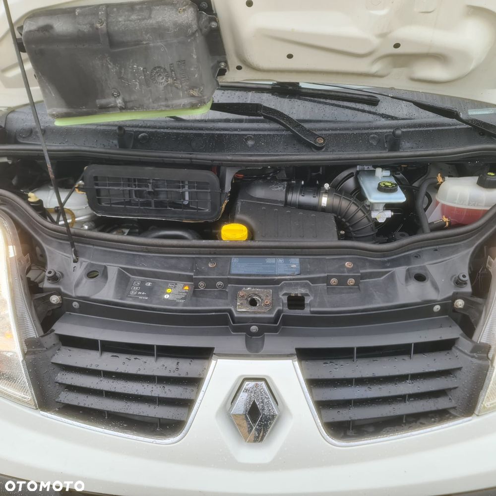 Renault TRAFIC - 10