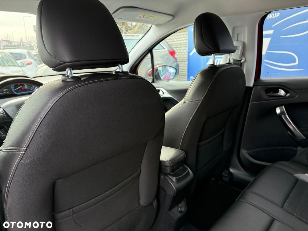 Peugeot 2008 1.2 Pure Tech GPF Style S&S EAT6 - 16
