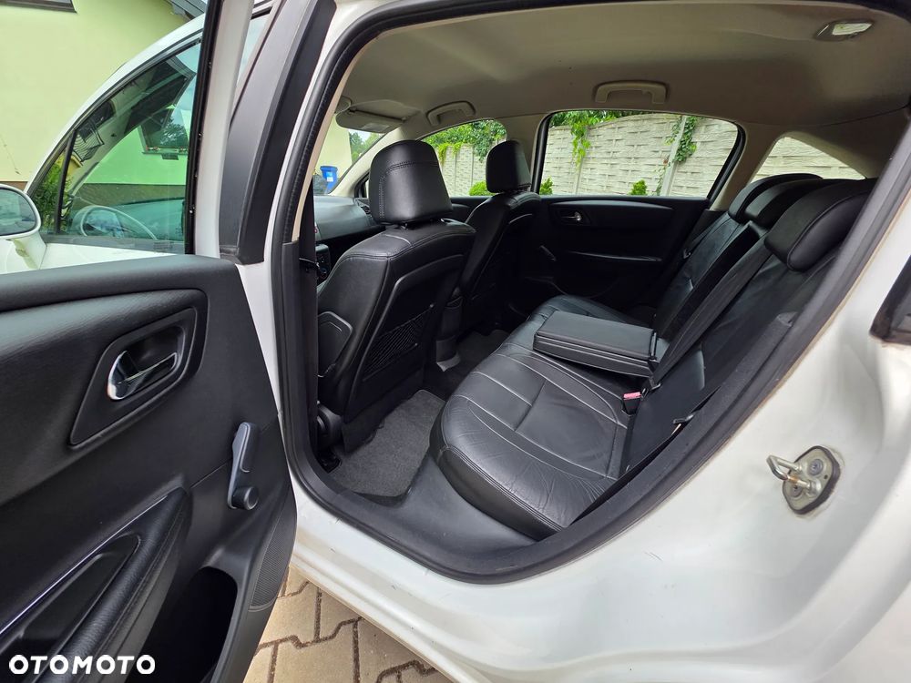 Citroën C4 1.6 HDi Advance - 8