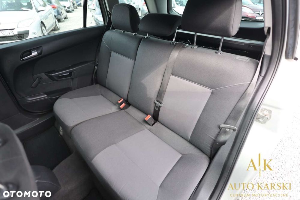 Opel Astra - 32
