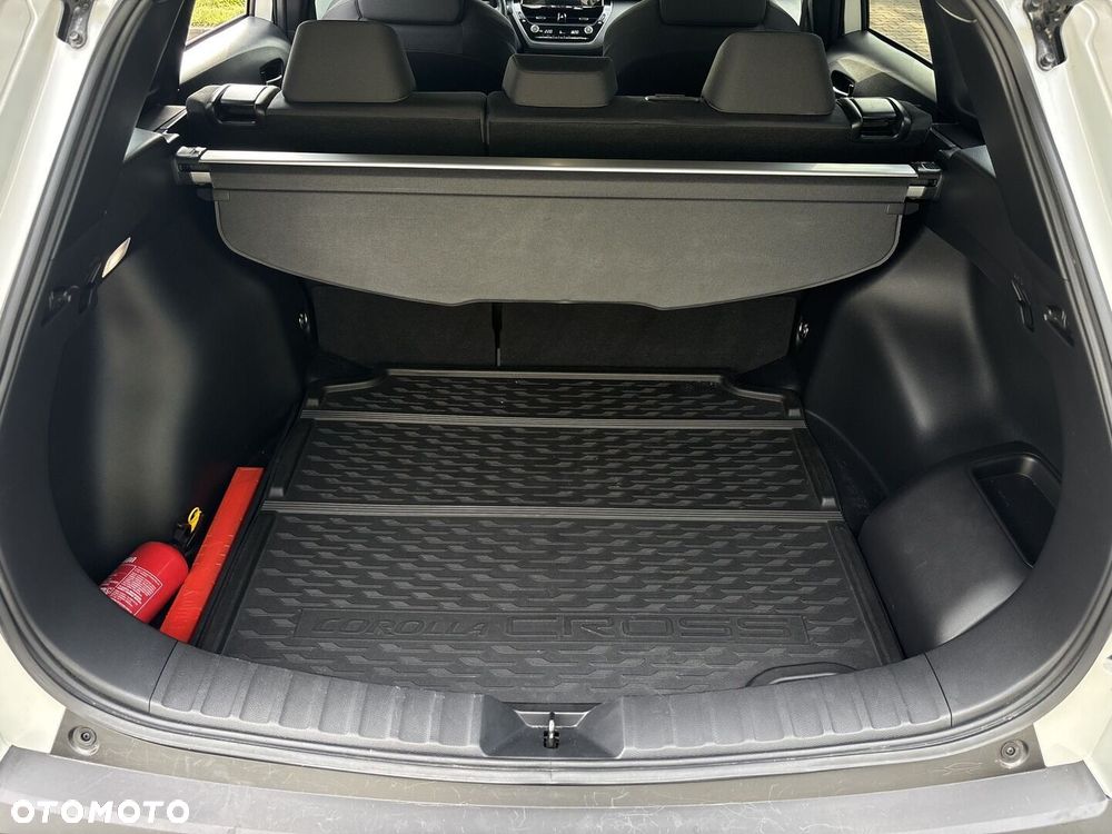 Toyota Corolla Cross 2.0 Hybrid Style - 18